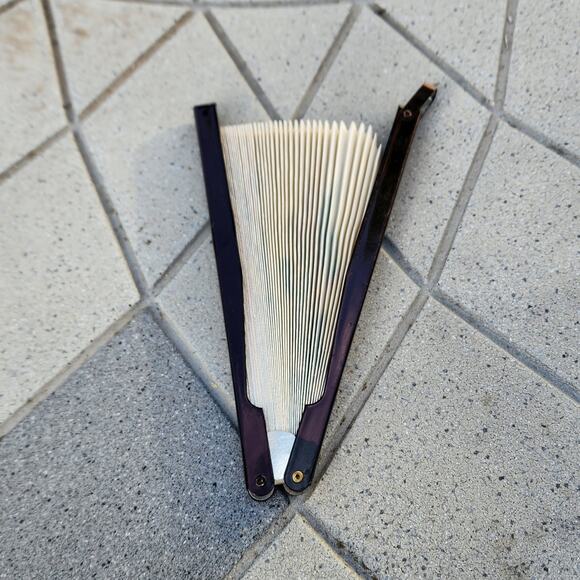 Vintage Hand Painted Floral Accordion Hand Held Paper Fan - Picture 5 of 10